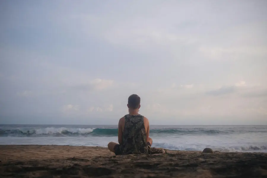 Water-Inspired Decor: Ocean, Waves, Fog, and Stillness