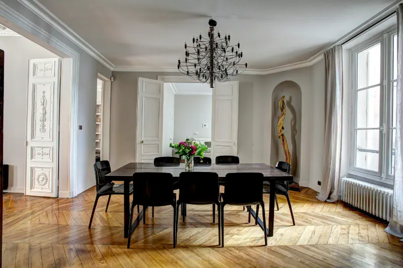 Framing Guide: Best Frame Colors for Different Interiors
